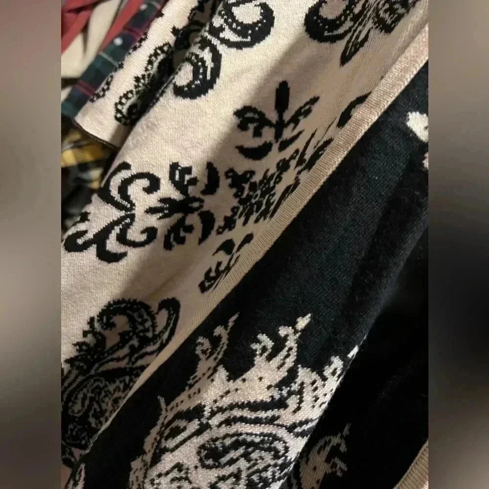 Classy and cute black and cream cardigan Flying Tomato S/M - Picture 2 of 5